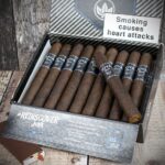 Joya de Nicaragua Black Toro Cigars premium box and single cigar display Purchase Joya de Nicaragua Black Toro Cigars Online premium quality